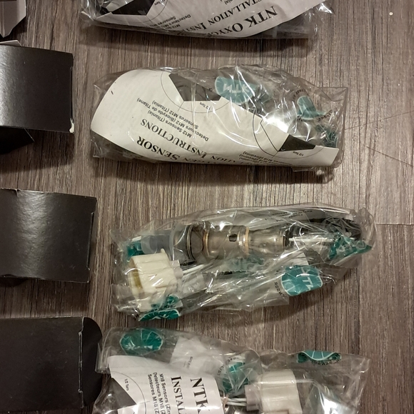 NTK 23162 Oxygen Sensors Lot Of (4) New In Box - Picture 5 of 13